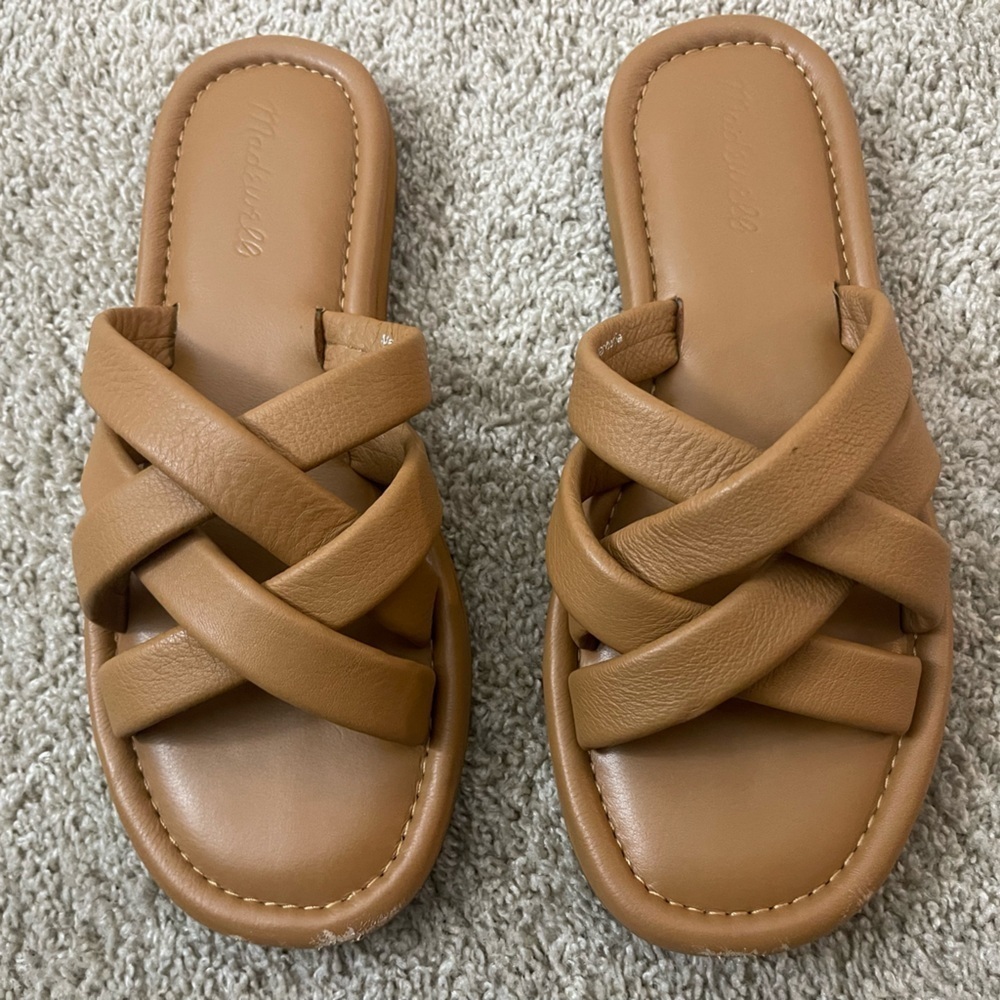 (sold)Madewell Tan Crisscross Sandals Flat Sole bohochic coastal chic casual